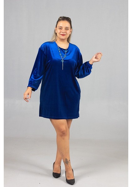 Maksimum Şıklık Kolyeli Büyük Beden Mavi Kadife Tunik