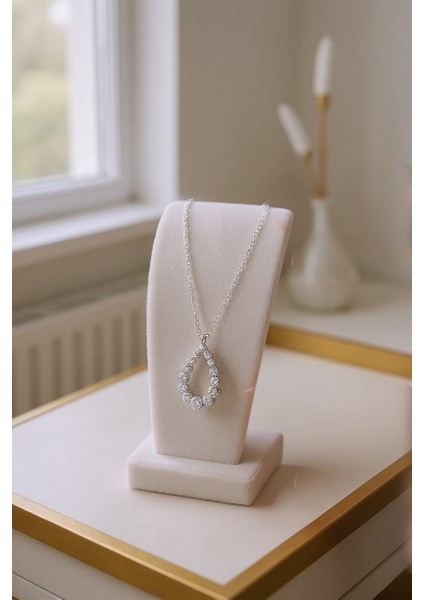 925 Ayar Gümüş Damla Figürlü Damla Taşlı Kolye Kadın