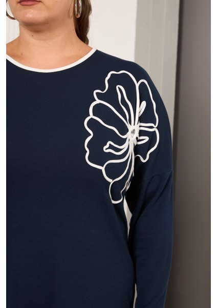 Şerit Çiçek Desenli Büyük Beden Bluz fiyatları