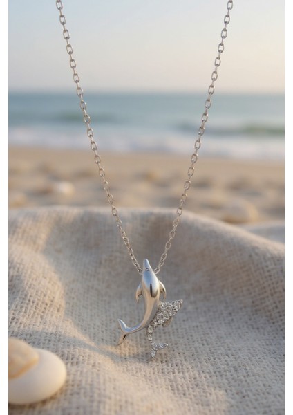 925 Ayar Gümüş Yunus Balığı Kolye Kadın