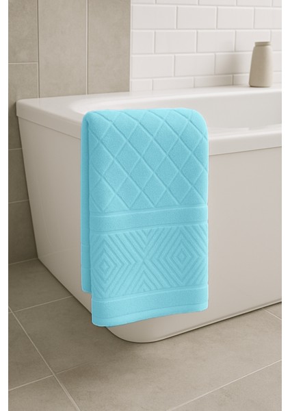 %100 Pamuk 100X150 cm Piramit Desenli Banyo Havlusu – Yumuşak & Su Emici modelleri