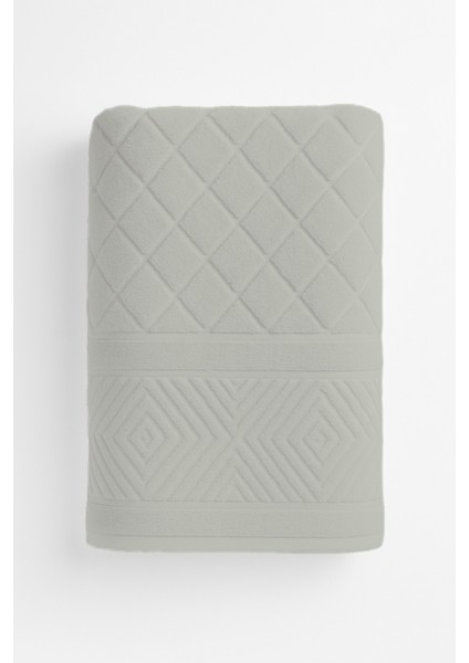 %100 Pamuk 100X150 cm Piramit Desenli Banyo Havlusu – Yumuşak & Su Emici