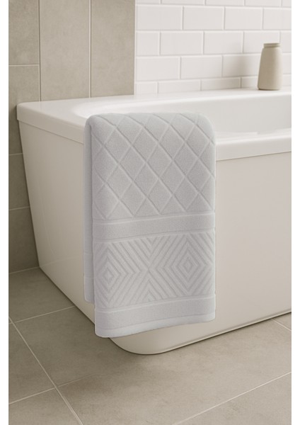 %100 Pamuk 100X150 cm Piramit Desenli Banyo Havlusu – Yumuşak & Su Emici fiyatları