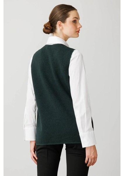 25001 Desen Triko Önü Klim Nakış Işlemeli Sıfır Yaka Fermuarlı Kısa Yelek modelleri