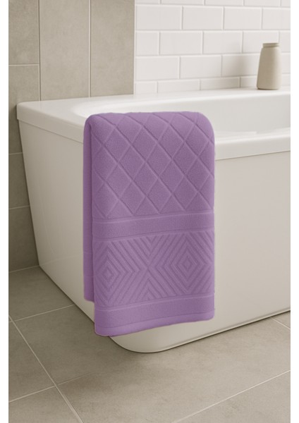%100 Pamuk 100X150 cm Piramit Desenli Banyo Havlusu – Yumuşak & Su Emici modelleri
