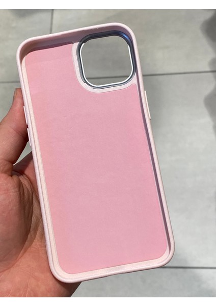 iPhone 13 ve 14 Uyumlu Nakış Işlemeli Kurabiye ve Köpek Figürlü Içi Kadife Silikon Telefon Kılıfı fırsatları