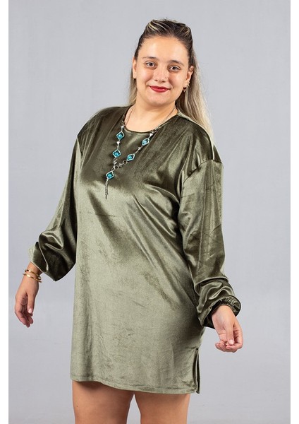 Maksimum Şıklık Kolyeli Büyük Beden Kadife Tunik