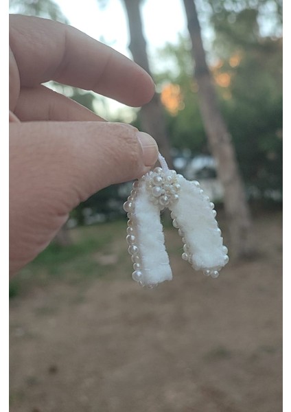 Nal Şeklinde, Cevşenli Araç Içi Ya Da Kapı Süsü / Nazarlık / 4x4 cm / Beyaz Inci