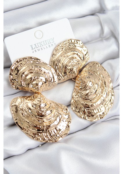 Pirinç Sallantılı Deniz Kabuğu Model Gold Renk Kadın Küpe