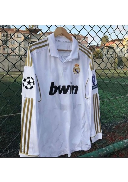 R.e.a.l M.a.d.r.i.d 2011/12 Sezonu Mesut Özil Deplasman Nostalji Forması (Byz) fiyatları