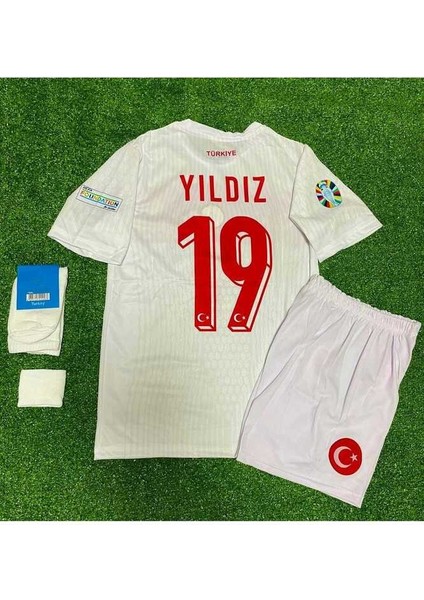 Türkiye 2024 Kenan Yıldız Iç Saha Çocuk Forması 4'lü Set (Euro 2024 Patch) Beyaz modelleri