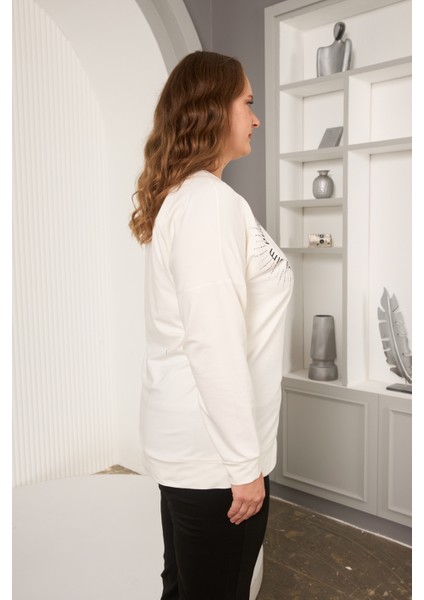 Büyük Beden Taş Baskılı Yazılı Sweatshirt fırsatları