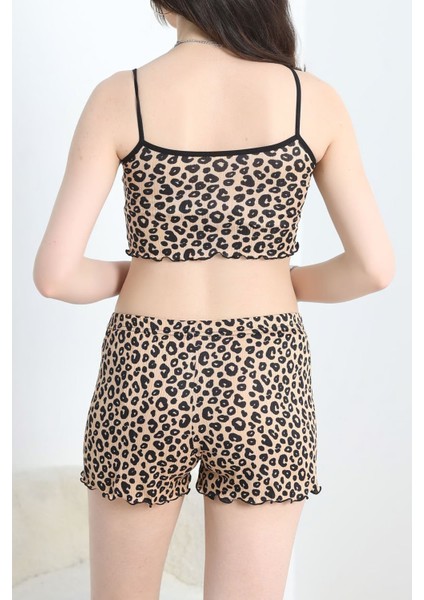Kadın Leopar Desenli Kısa Askılı Şort Milan Kumaş Pijama Takımı fırsatları