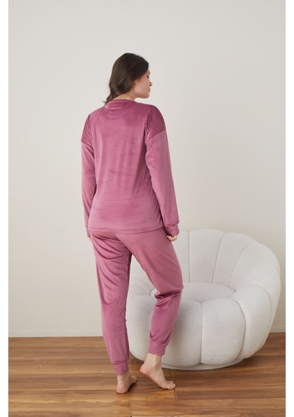 kadın Pembe Uzun Kollu Sıfır Yakalı Düz Renk Kadife Baskılı Pijama Takımı fırsatları