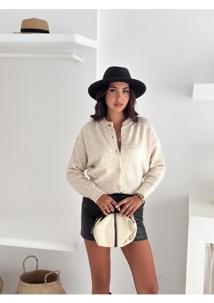 Yumuşak Dokulu 5 Düğme Crop Hırka modelleri