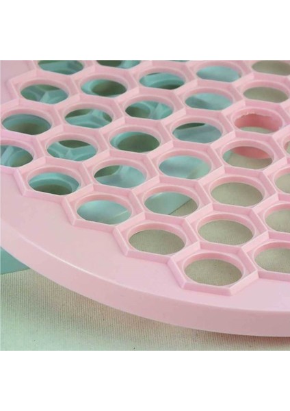 61 Bölmeli Petek Şekilli Pratik Mantı Kesici Açma Kalıbı Mantımatik (5067) fırsatları