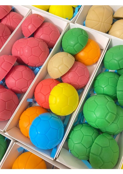 Hediyelik Sabunlar, Karışık Renkli Futbol Topları 8 Adet Kutu Içinde