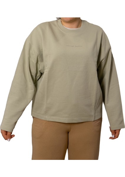 Kadın Sweatshirt - Always Smiling Nakış Detaylı Basic Model modelleri