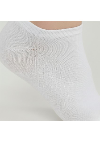 Kadın Beyaz Dikişsiz Burunlu Bambu Sneaker Çorap fiyatları