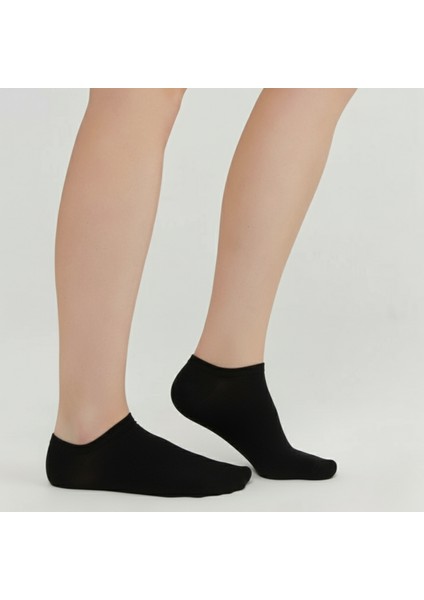 Kadın Siyah Dikişsiz Burunlu Bambu Sneaker Çorap