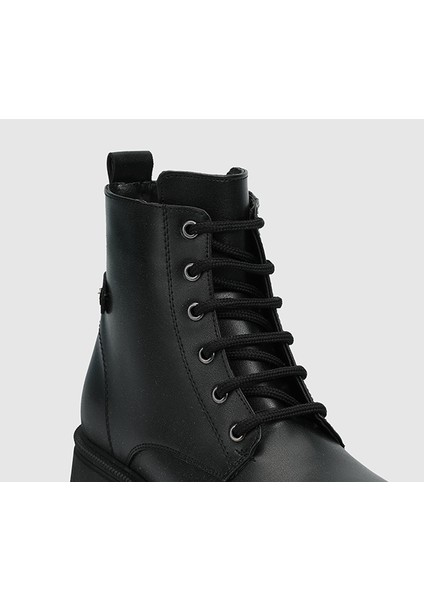 Siyah Kadın Bot indirimleri