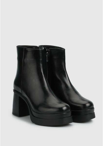 Siyah Kadın Bot fiyatları