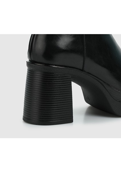 Siyah Kadın Bot indirimleri