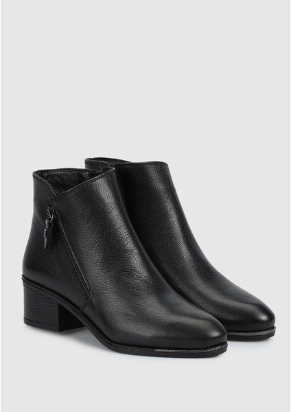 Siyah Deri Kadın Bot fiyatları