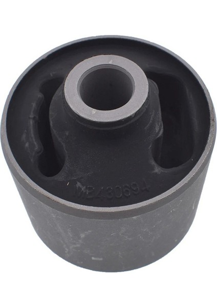 MB430694 Mitsubishi Pajero Için Ön Diferansiyel Montaj Izolatörü 2 Mk2 V20 V30 V40 Nativa Montero Sport 1 L200 Triton (Yurt Dışından) modelleri
