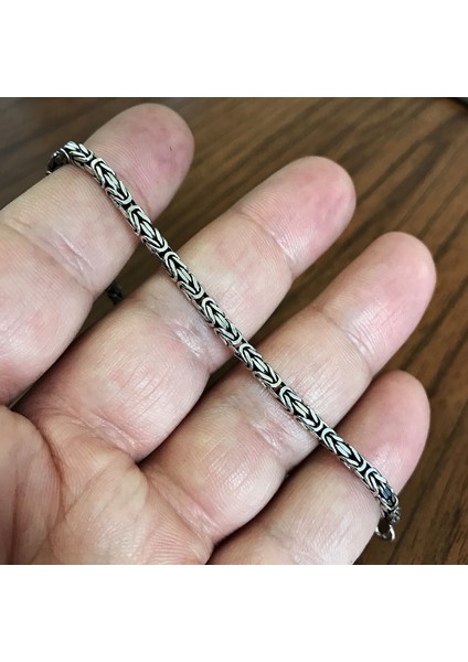 925 Ayar Gümüş Erkek Bileklik Kare Kral Model 2,7mm Genişlik 20cm Uzunluk msb07