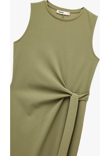 Krep Kumaş Bisiklet Yaka Kolsuz Bağlama Detaylı Midi Boy Kalem Elbise indirimleri