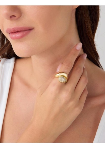 Altın Rengi Damla Figürlü Taşlı Yüzük