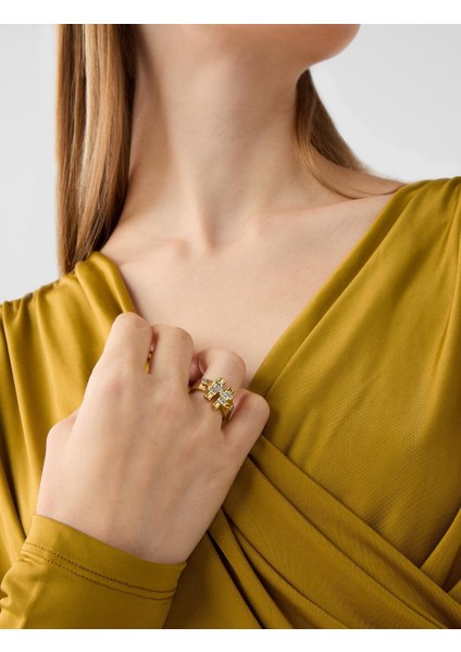 Altın Rengi Asimetrik Figürlü Parlak Taşlı Yüzük
