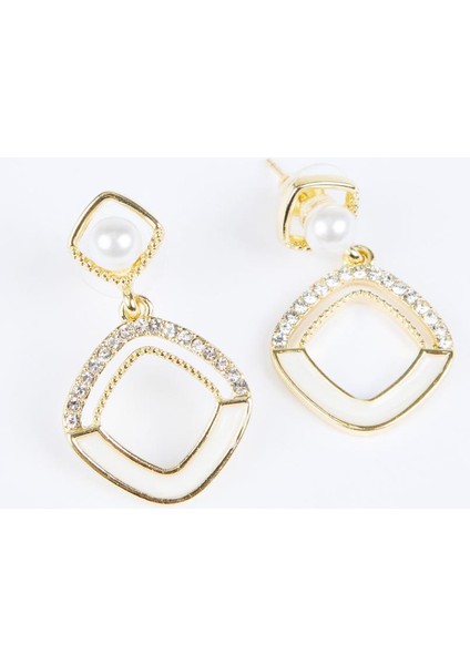 Altın Rengi Kare Figürlü Mine Detaylı Incili Küpe modelleri