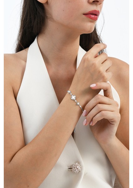 925 Ayar Gümüş Rodyumlu Inci, Sedef ve Zirkon Taşlı Asansörlü Asil Yonca Gümüş Bileklik SGTL13059RODAJ fiyatları