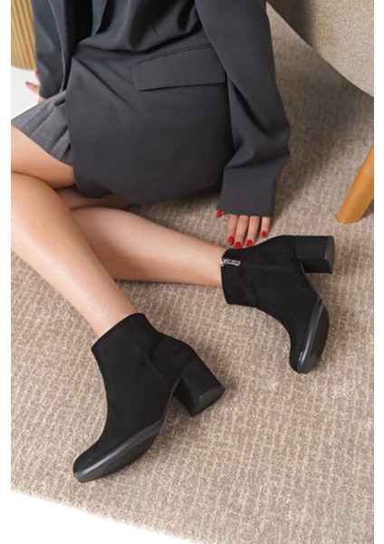 Kadın Kışlık Bot Suya Dayanıklı Materyal Ortopedik Taban ile Şık Tasarım fırsatları