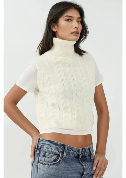 Kadın Saç Örgüsü Desenli Yüksek Yaka Örgü Süveter Tozlu Beyaz