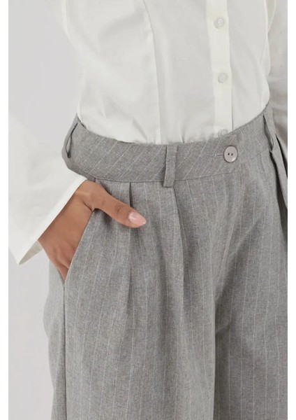 Kadın Çizgili Geniş Paça Pileli Palazzo Pantolon Gri