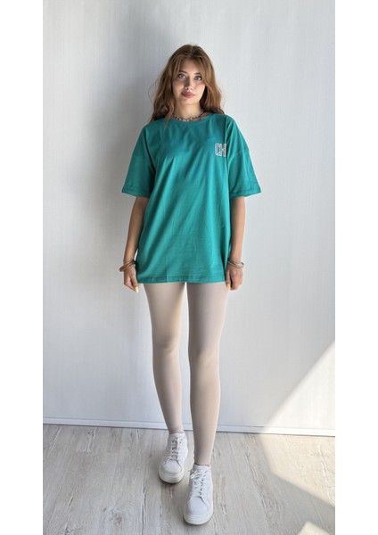 Kadın Bisiklet Yaka Sırt Nakış Detaylı Oversize Tişört fiyatları