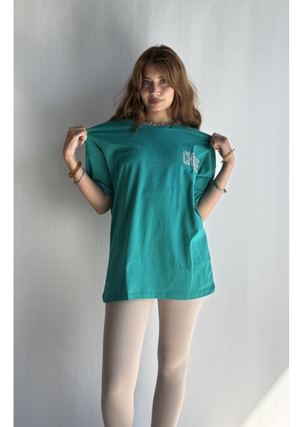 Kadın Bisiklet Yaka Sırt Nakış Detaylı Oversize Tişört modelleri