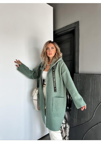 Robin Kadın Kapüşonlu Torba Cep Astarsız Hafif Buklet Kaşe Oversize Kaban