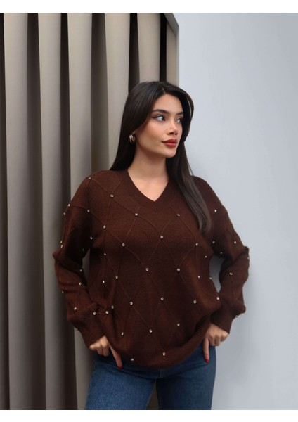 V Yaka Taşlı Triko Kazak fırsatları