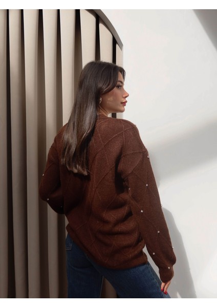 V Yaka Taşlı Triko Kazak indirimleri