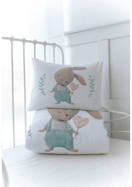 Organik Baskılı Bebek Boy (100X150) Yorgan Seti - For Baby Serisi - Salopetli Tavşan modelleri