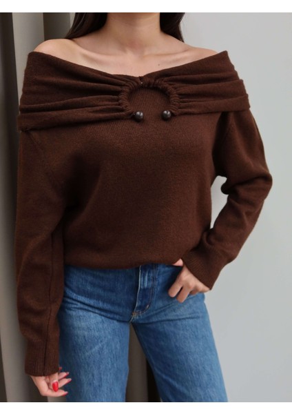 Açık Omuz Aksesuarlı Triko Kazak modelleri