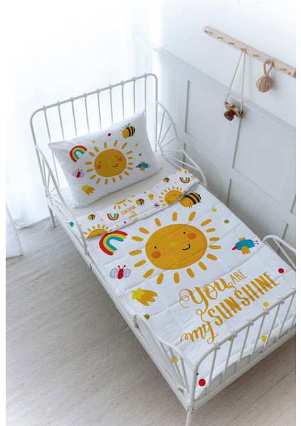 Organik Baskılı Bebek Boy (100X150) Yorgan Seti - For Baby Serisi - Gülen Pastel Güneş