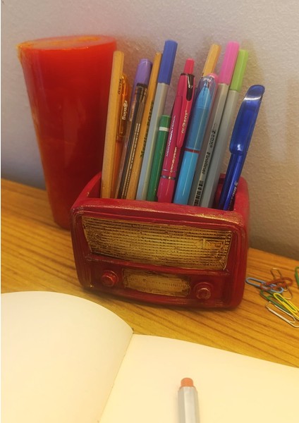 Retro Radyo Sukulent Saksısı ve Kalemlik - Masaüstü Dekoratif Organizer Kırmızı 12*8