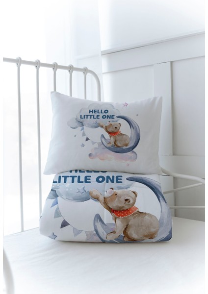 Organik Baskılı Bebek Boy (100X150) Yorgan Seti - Pure Baby Serisi - Aya Uzanan Ayı modelleri