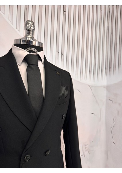 Kırlangıç Yaka Kruvaze Takım Elbise fiyatları