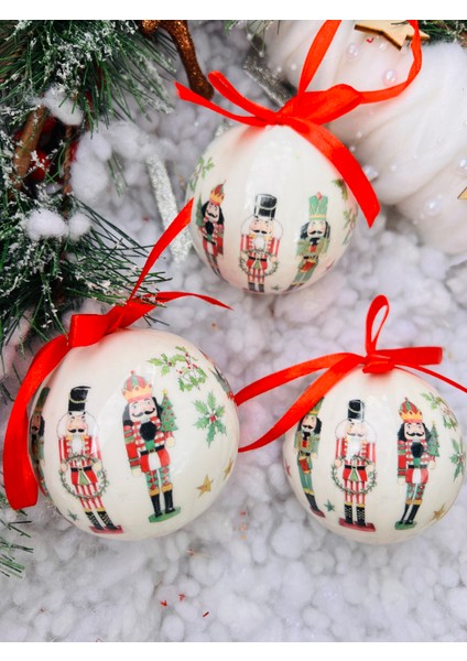 Yılbaşı Çam Ağaç Süsü Kurşun Asker Fındıkkıran Baskılı Kırmızı Fiyonk Beyaz Top Süs 8 cm 3 Lü Paket fiyatları